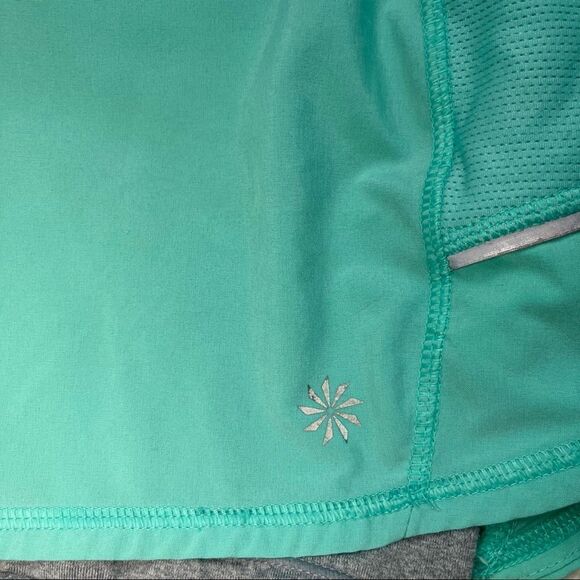 Athleta Perforated Ready Set Go Short - Picture 4 of 8